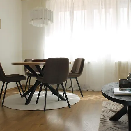 Zentral Gelegene Im Erdgeschoss Fuer 3 Personen - Kueche, Waschmaschine, Zwei Schlafzimmer Lejlighed Paderborn