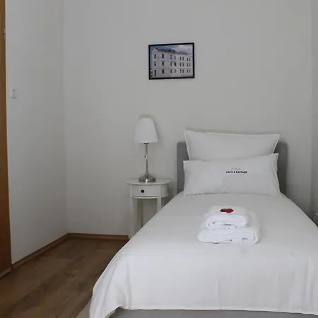Zentral Gelegene Im Erdgeschoss Fuer 3 Personen - Kueche, Waschmaschine, Zwei Schlafzimmer Lejlighed Paderborn
